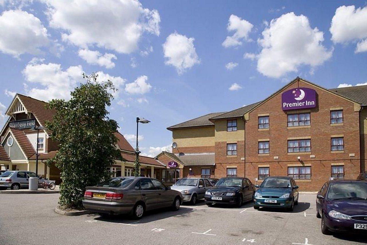 Premier Inn Premier Inn Southend Airport Екстер'єр фото