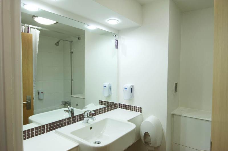 Premier Inn Premier Inn Southend Airport Екстер'єр фото